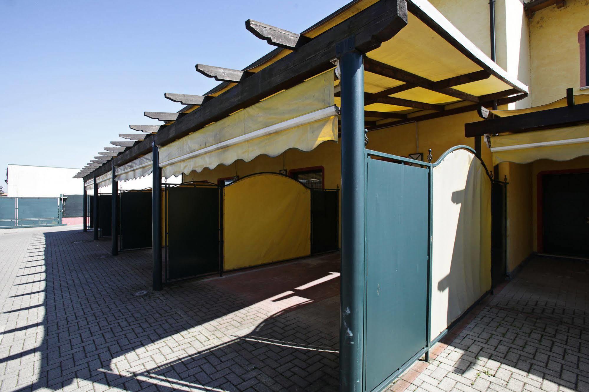 Hotel Motel Del Duca Cava Manara Buitenkant foto